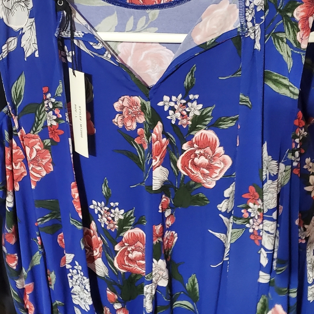 Beautiful Flower Blue Cold Shoulder Blouse - Picture 3 of 6